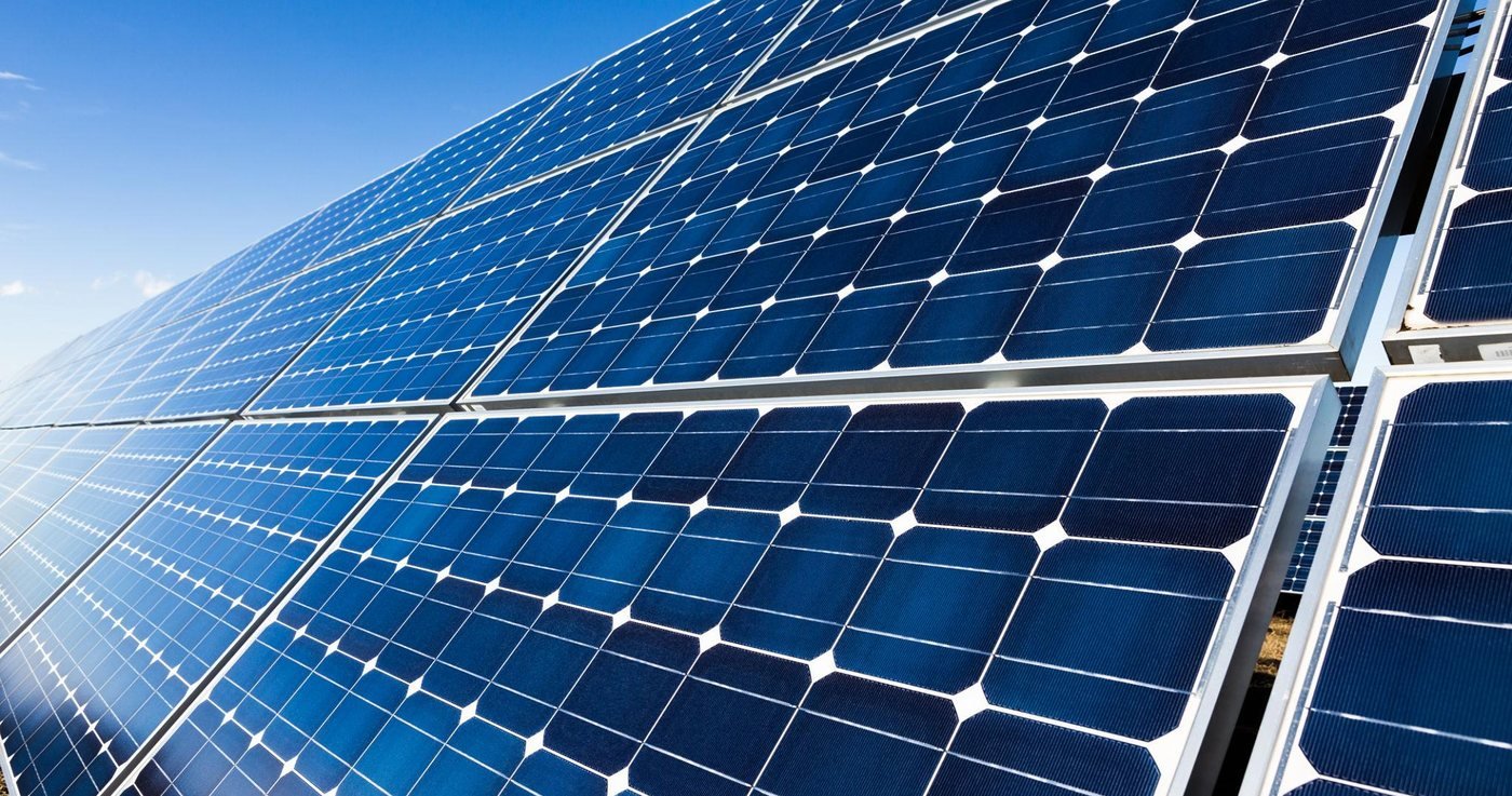 Off-grid solar power system illustration